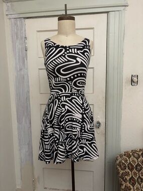 Nooworks Black & White Abstract Fit-and-Flare Mini Dress Size XS